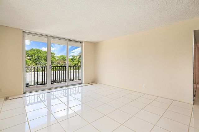 2121 N Ocean Boulevard 302e, Boca Raton, FL 33431