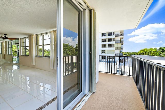 2121 N Ocean Boulevard 302e, Boca Raton, FL 33431
