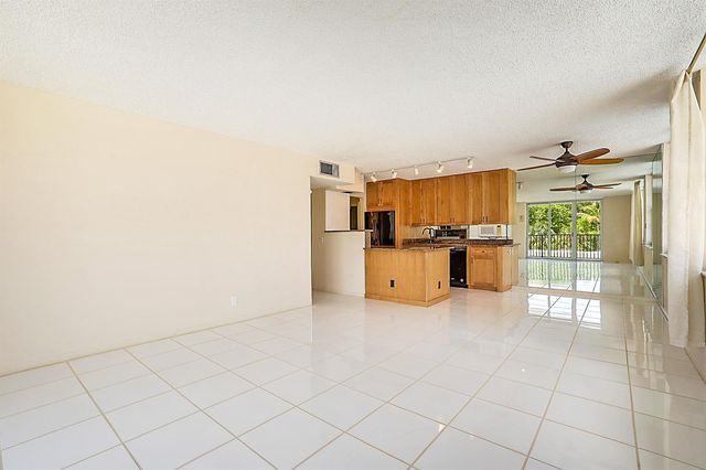 2121 N Ocean Boulevard 302e, Boca Raton, FL 33431