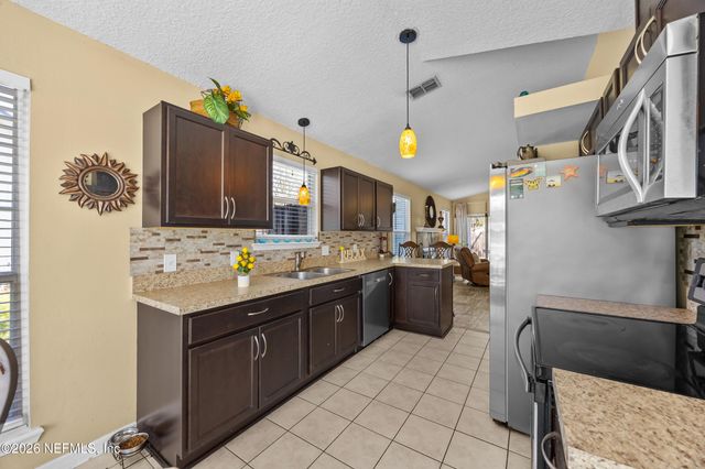 1845 TUDOR Court, Middleburg, FL 32068