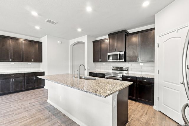 426 Axis, Cibolo, TX 78108