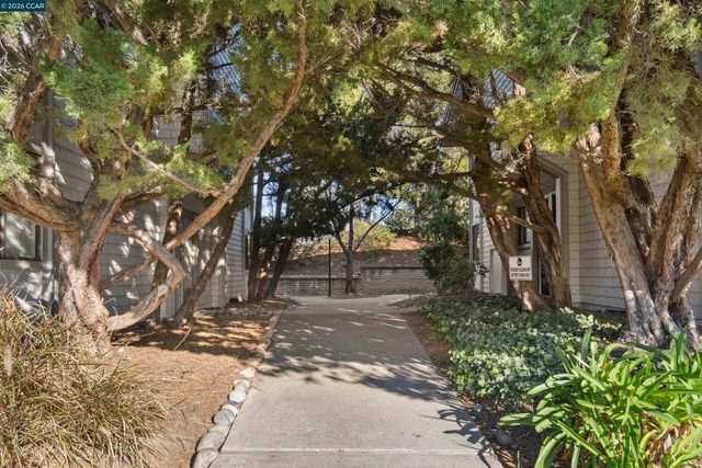 1407 Marchbanks Drive 3, Walnut Creek, CA 94598