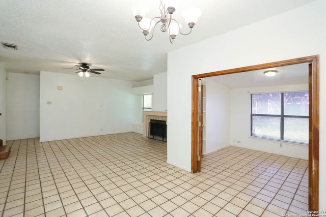 11009 Almond Prk, San Antonio, TX 78249