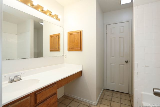 11009 Almond Prk, San Antonio, TX 78249