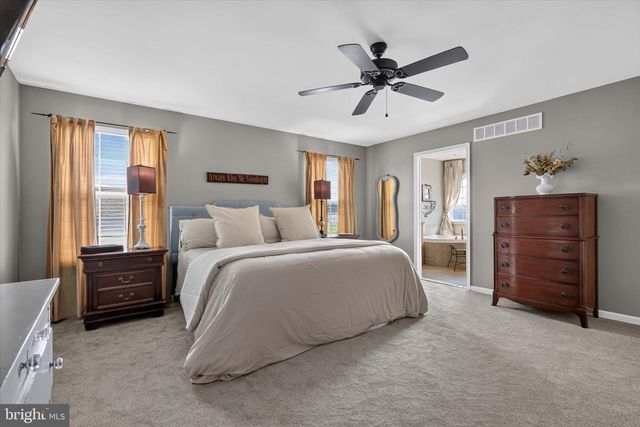 439 BUTTONWOOD LN, Oxford, PA 19363