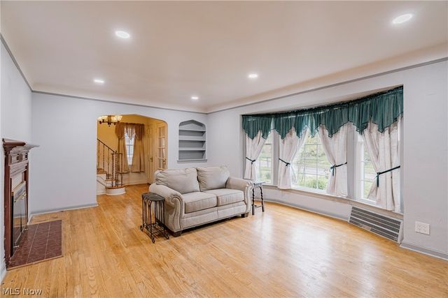 3675 Avalon Road, Shaker Heights, OH 44120