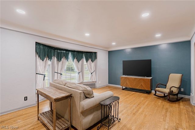 3675 Avalon Road, Shaker Heights, OH 44120