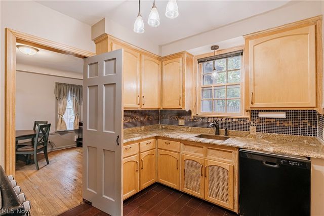 3675 Avalon Road, Shaker Heights, OH 44120