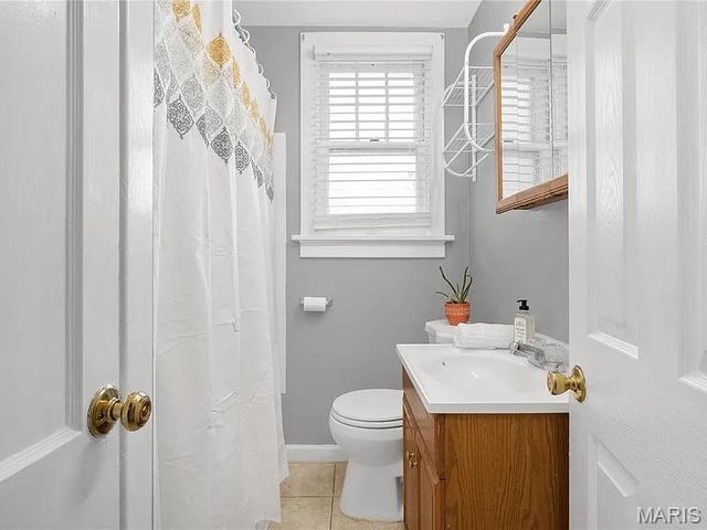 721 N Elizabeth Avenue, Ferguson, MO 63135