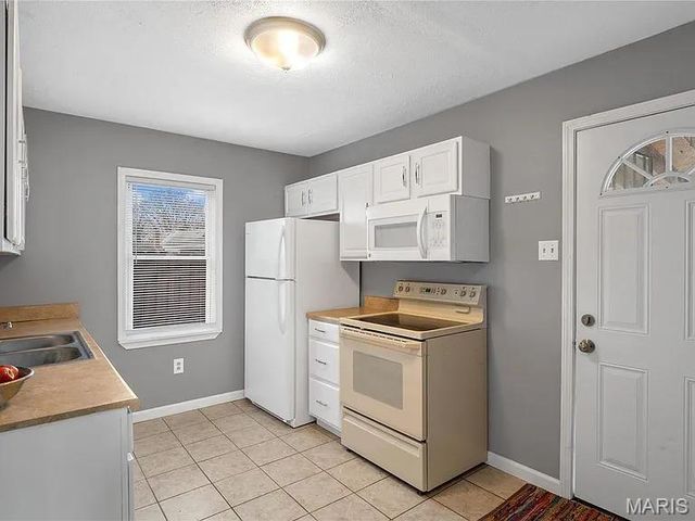 721 N Elizabeth Avenue, Ferguson, MO 63135