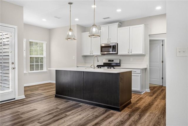 117 Blessing Cir, Suffolk, VA 23434