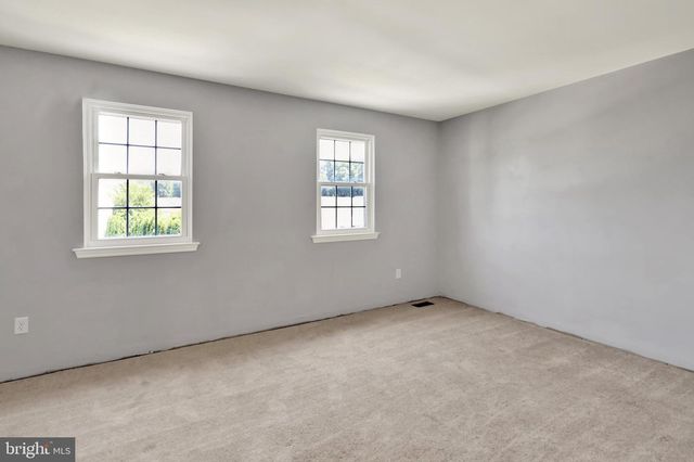 146 BAINBRIDGE CR, Sinking Spring, PA 19608