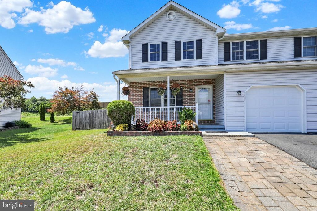146 BAINBRIDGE CR, Sinking Spring, PA 19608