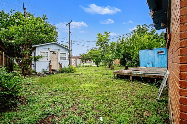 1919 Yucca Drive, Dallas, TX 75217