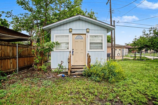 1919 Yucca Drive, Dallas, TX 75217