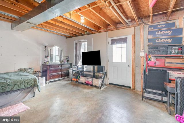 140 APPLE GROVE LANE, Littlestown, PA 17340