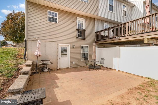 140 APPLE GROVE LANE, Littlestown, PA 17340