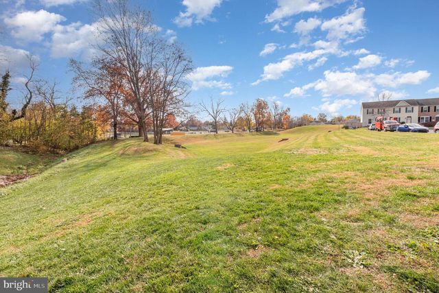 140 APPLE GROVE LANE, Littlestown, PA 17340