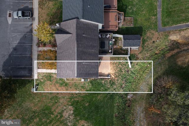 140 APPLE GROVE LANE, Littlestown, PA 17340