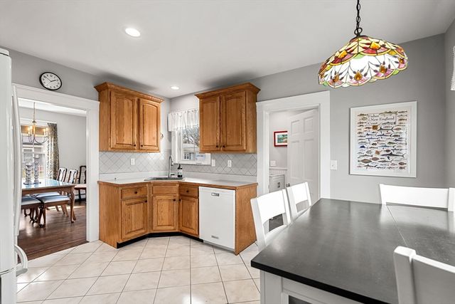 134 Dalton Rd, Chelmsford, MA 01824