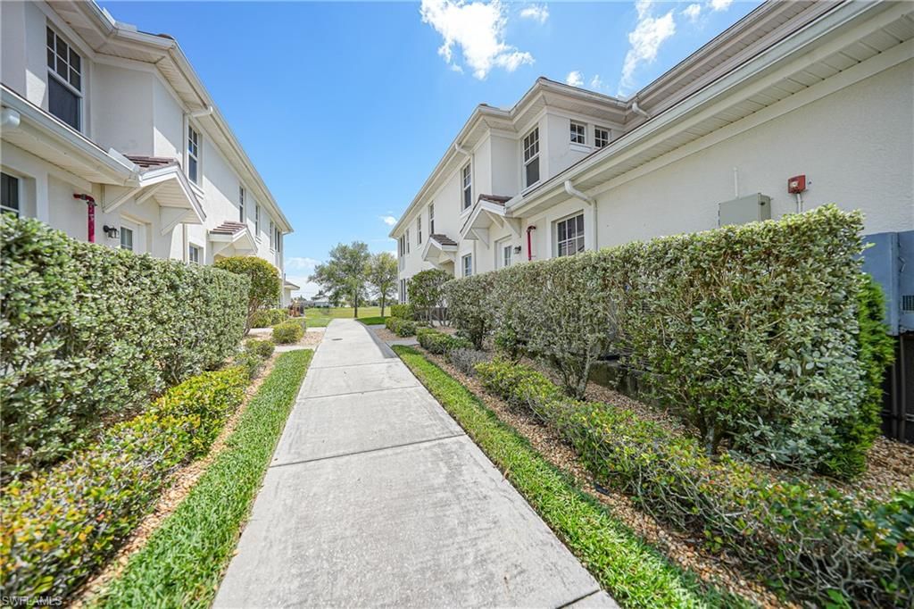 17288 Acapulco RD 421, PUNTA GORDA, FL 33955 — photo 2