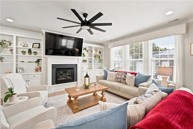 2082 Piedmont RD, Suffolk, VA 23435