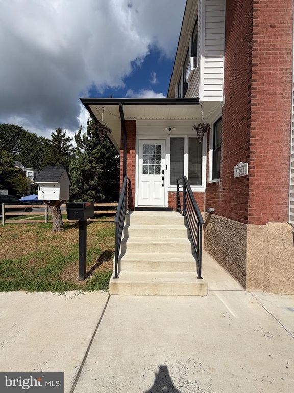 307 FRIENDSHIP ST, PHILADELPHIA, PA 19111 — photo 2