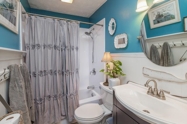 3820 Hidden Springs Drive, Lexington, KY 40514