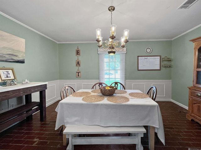 415 S Jefferson Ave, Port Allen, LA 70767