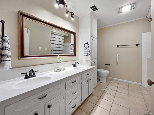 415 S Jefferson Ave, Port Allen, LA 70767