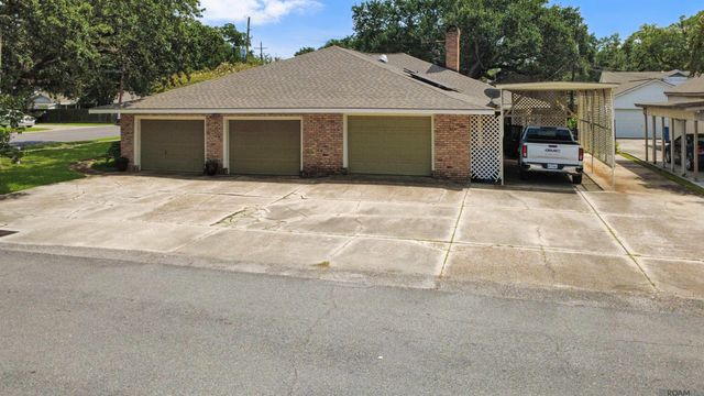 415 S Jefferson Ave, Port Allen, LA 70767