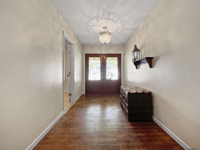 415 S Jefferson Ave, Port Allen, LA 70767