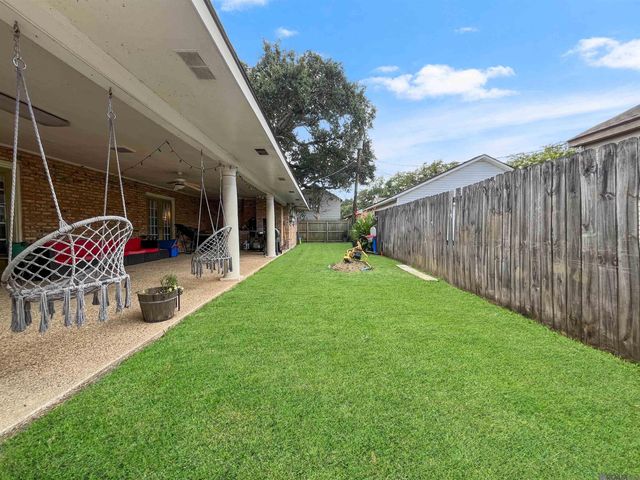 415 S Jefferson Ave, Port Allen, LA 70767