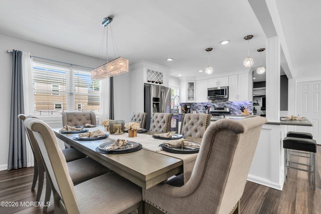 4 Laurel Crest Drive, Howell, NJ 07731
