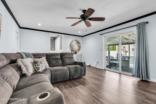 4 Laurel Crest Drive, Howell, NJ 07731