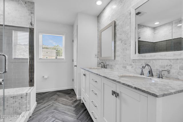 4 Laurel Crest Drive, Howell, NJ 07731