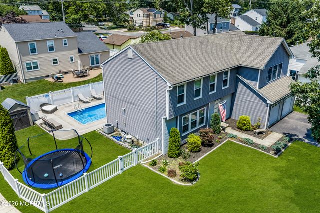 4 Laurel Crest Drive, Howell, NJ 07731