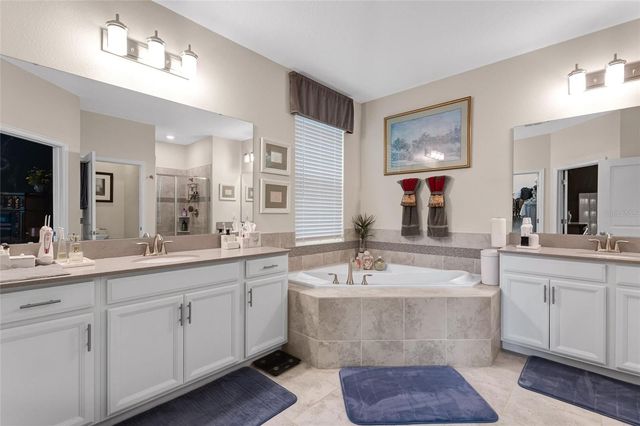 1089 BLACKWOLF RUN RD, Davenport, FL 33896