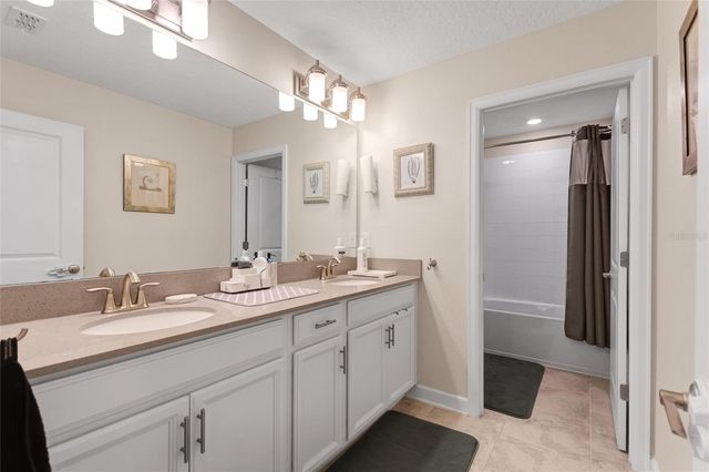 1089 BLACKWOLF RUN RD, Davenport, FL 33896