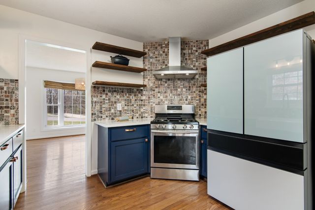 827 Burton Trl, Adams, TN 37010