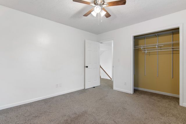 827 Burton Trl, Adams, TN 37010