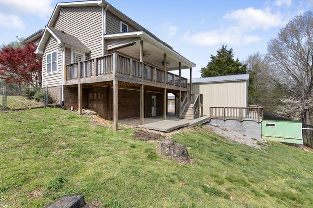827 Burton Trl, Adams, TN 37010