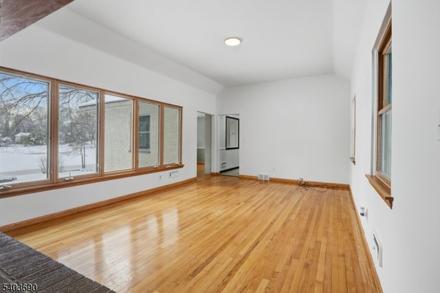 23 Cabot Ln, Kinnelon Boro, NJ 07405