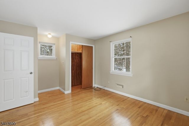 23 Cabot Ln, Kinnelon Boro, NJ 07405