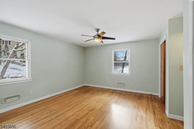 23 Cabot Ln, Kinnelon Boro, NJ 07405