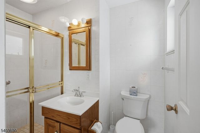 23 Cabot Ln, Kinnelon Boro, NJ 07405