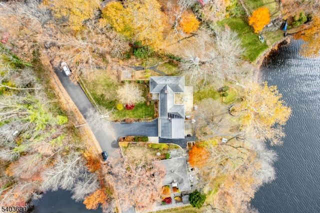 23 Cabot Ln, Kinnelon Boro, NJ 07405