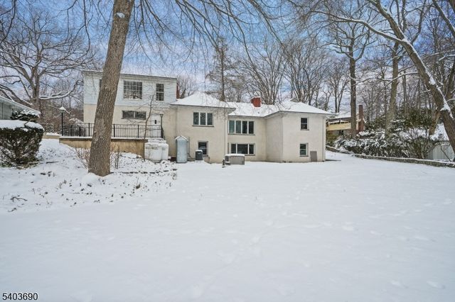 23 Cabot Ln, Kinnelon Boro, NJ 07405