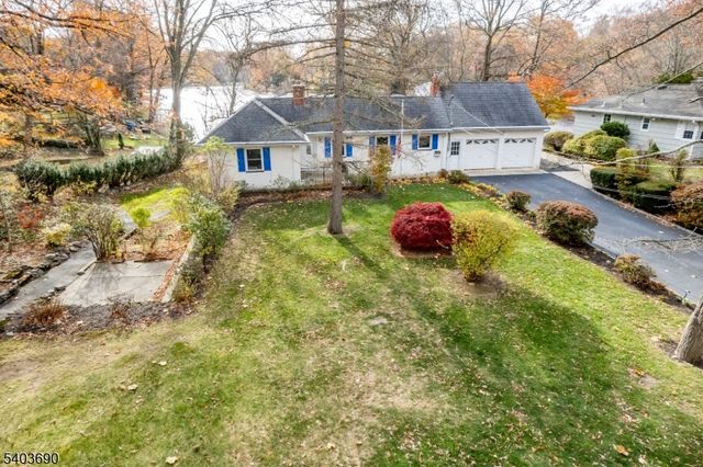 23 Cabot Ln, Kinnelon Boro, NJ 07405