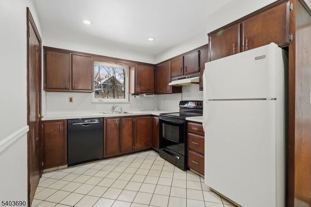 23 Cabot Ln, Kinnelon Boro, NJ 07405